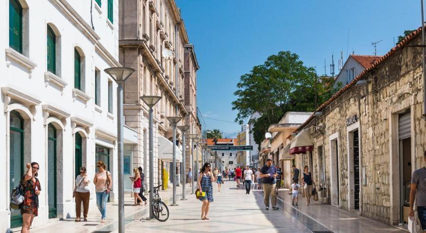 Apartment Paola With Free Private Parking Place Split Bagian luar foto