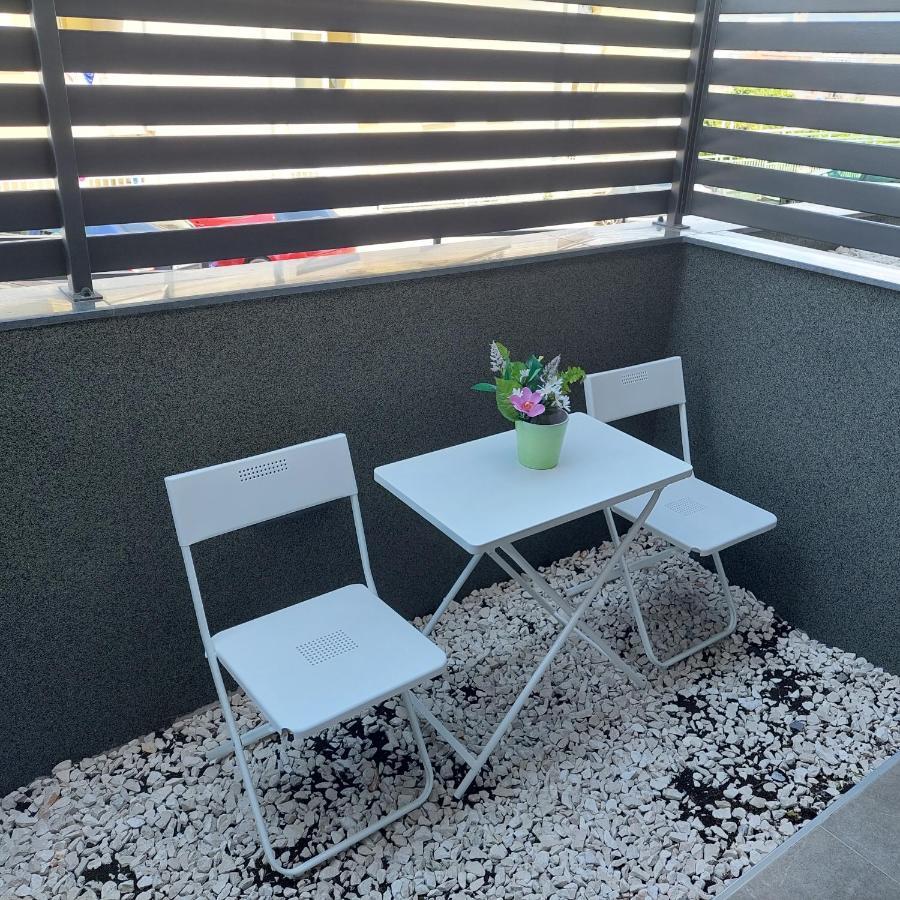 Apartment Paola With Free Private Parking Place Split Bagian luar foto